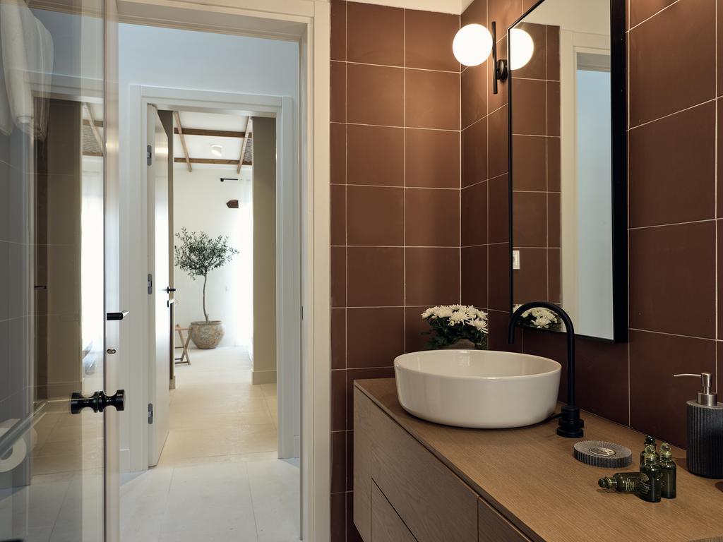 Niova Villa - Seafront, Private Pool And Ionian Sea Views, By Zantewize Alykes  Bagian luar foto